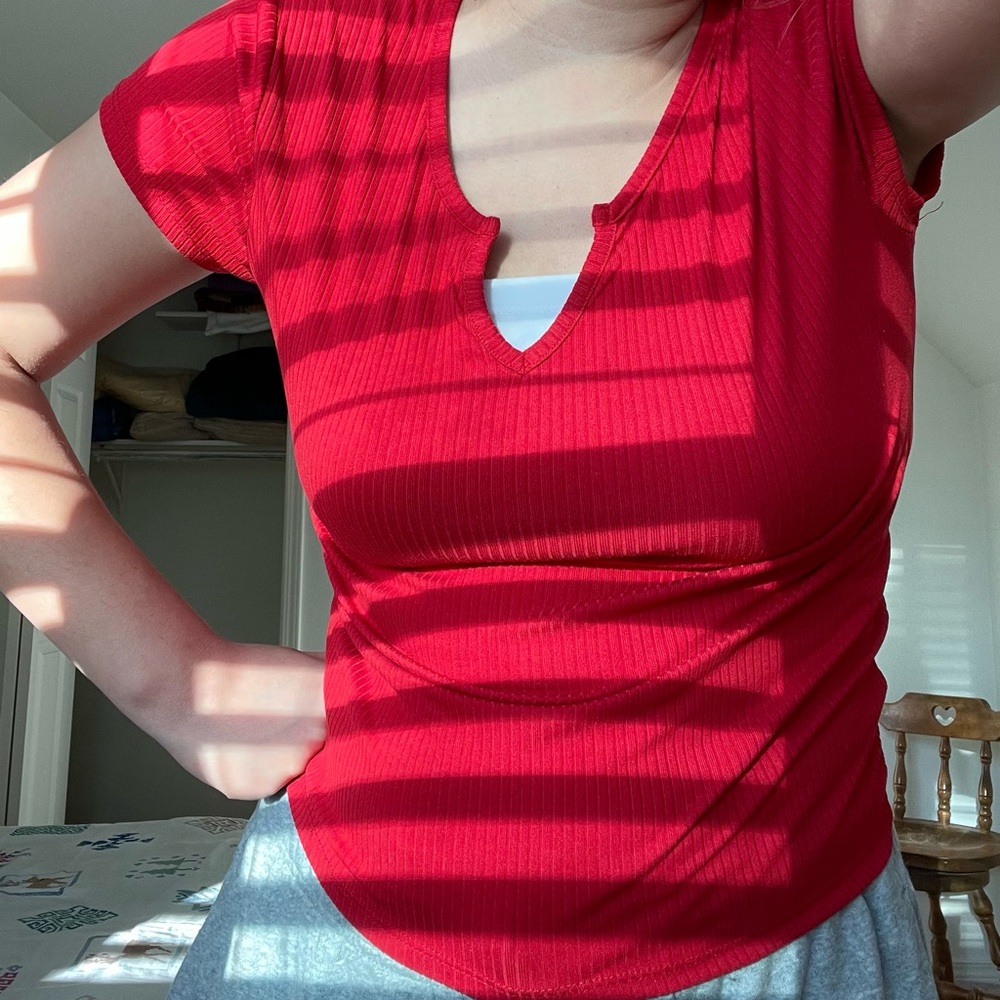 YMI Collections Vibrant Red Fitted Ribbed Short Sleeve Tee